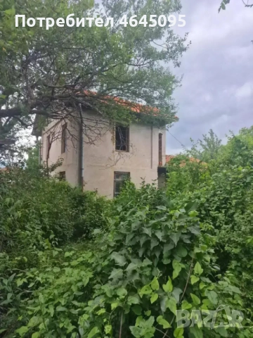 Двуетажна къща с двор и гледка към Балкана – село Тъжа, снимка 18 - Къщи - 52337664