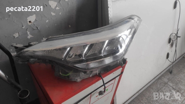 Продавам - оригинален ляв фар за Тойота CHR 2022 г, снимка 2 - Части - 51870809