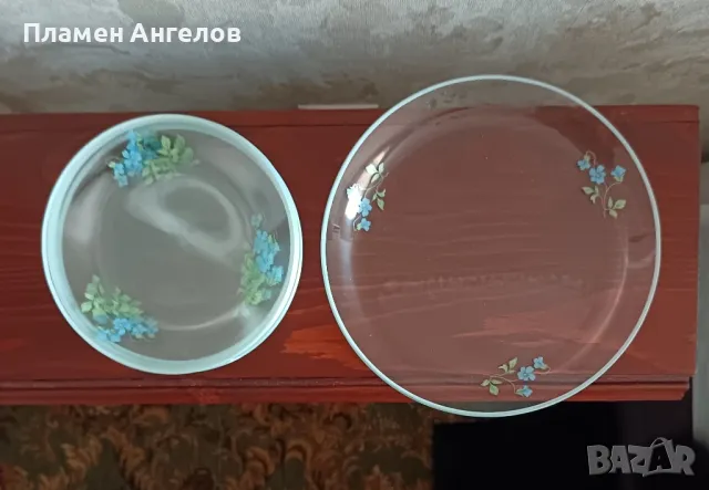 Плато+6 броя стъклени чинийки. Българско старо производство. , снимка 2 - Сервизи - 49116604