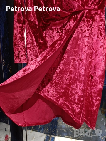 Кадифена рокля , снимка 2 - Рокли - 53605928