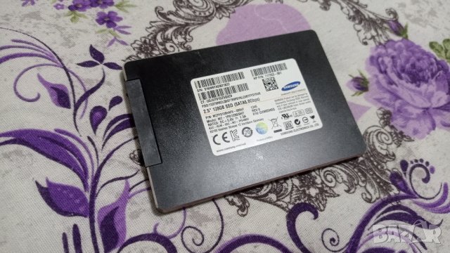 Samsung SSD 128GB. 