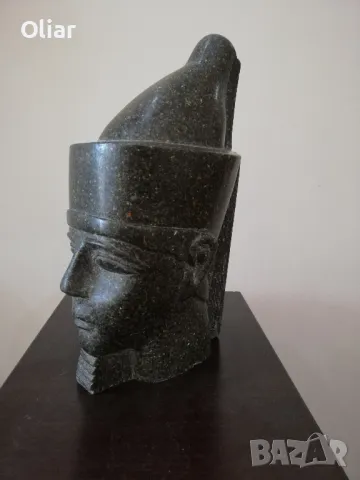 Много красива и впечатляваща глава на фараон от камък. , снимка 3 - Антикварни и старинни предмети - 49970384