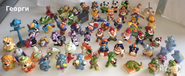 Продавам отделни фигурки на Kinder Surprise за попълване на колекции от Италия.