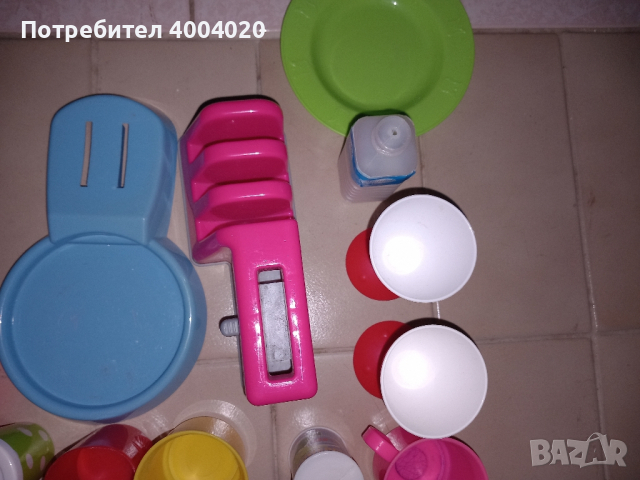 Приспособления за детска кухня,чаши,чинии,прибори,храни.:6лв за всички, снимка 8 - Фигурки - 44509688