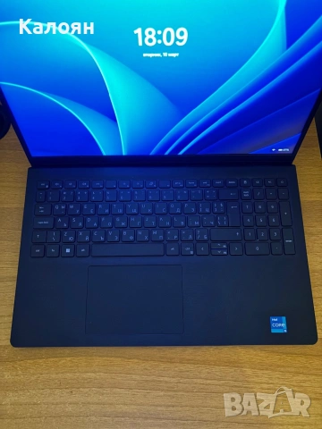 Dell Vostro 15 3530 / i5-1334U 13th Gen / 16GB RAM / 512GB SSD + чанта, снимка 2 - Лаптопи за работа - 53786272