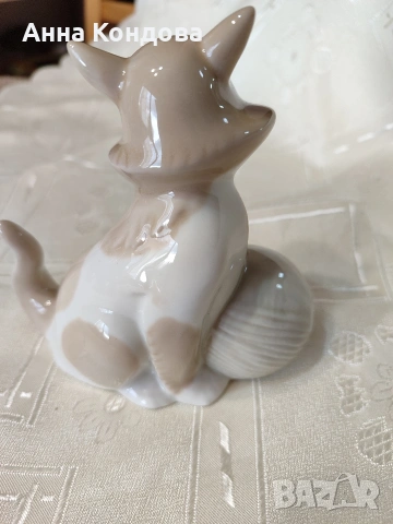Порцеланова фигура на котка, снимка 2 - Статуетки - 53137260