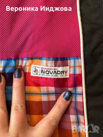 Дамско спортно яке за преходи Quechua от Декатлон, снимка 9 - Якета - 44322507