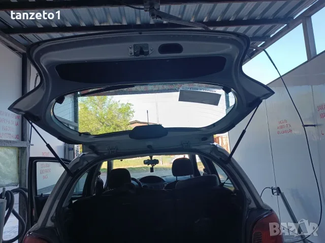 Toyota Yaris бензин, снимка 9 - Автомобили и джипове - 55879188