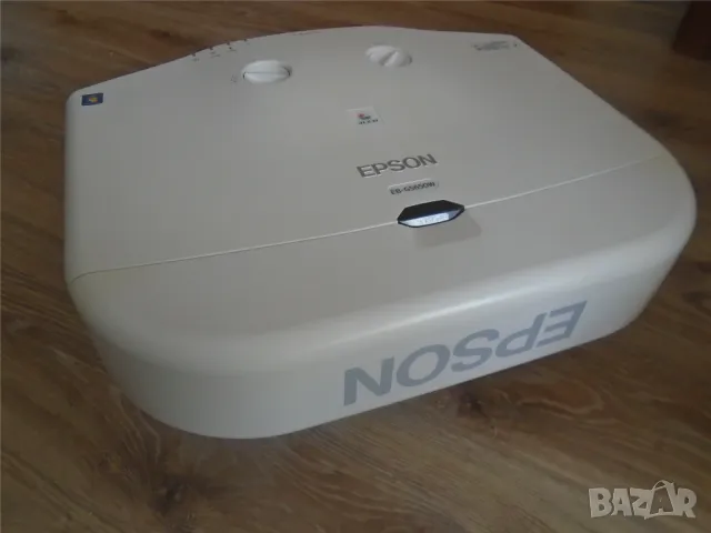 Инсталационен проектор EPSON EB-G5650W, снимка 4 - Плейъри, домашно кино, прожектори - 48232256