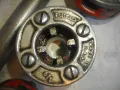 RIDGID MADE IN USA ПРОФЕСИОНАЛЕН РЕЗБОНАРЕЗЕН КОМПЛЕКТ ЗА РЕЗБИ ТРЪБИ 4ГЛАВИ ПАФТА ВИНТОРЕЗКА ПЛАШКА, снимка 13