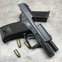 Боен пистолет Heckler & Koch USP Compact - кал. 9x19 + пълнител, снимка 2 - Бойно оръжие - 39578775