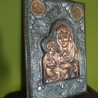 Богородица с младенеца - изцяло ръчна изработка, снимка 4 - Други ценни предмети - 41259919