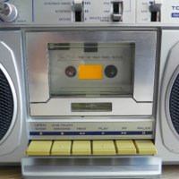 Стерео касетофон TOSHIBA RT-100S, снимка 8 - Радиокасетофони, транзистори - 41932522