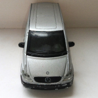 Bburago Mercedes-Benz Vito - 1:32, снимка 14 - Колекции - 44550119