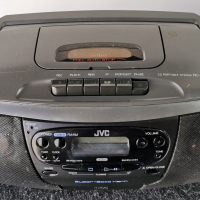 FM радио касетофон JVC RC-QS11, снимка 2 - Радиокасетофони, транзистори - 44838675