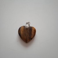 Медальон във формата на сърце изработен от камък Тигрово око, снимка 2 - Колиета, медальони, синджири - 39674318