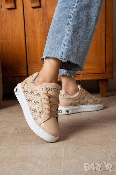 дамски маратонки guess , снимка 1