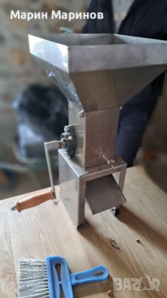 Машина за чакане на лешници., снимка 1