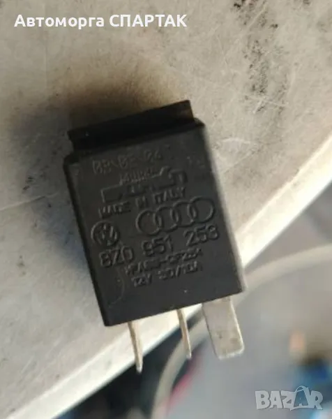 423-Audi VW 5-пиново черно реле No (395) Многофункционално 8Z0951253 Tyco V23074-A1001-X50, снимка 1