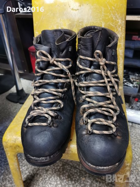 Туристически обувки Meindl 43 номер , снимка 1