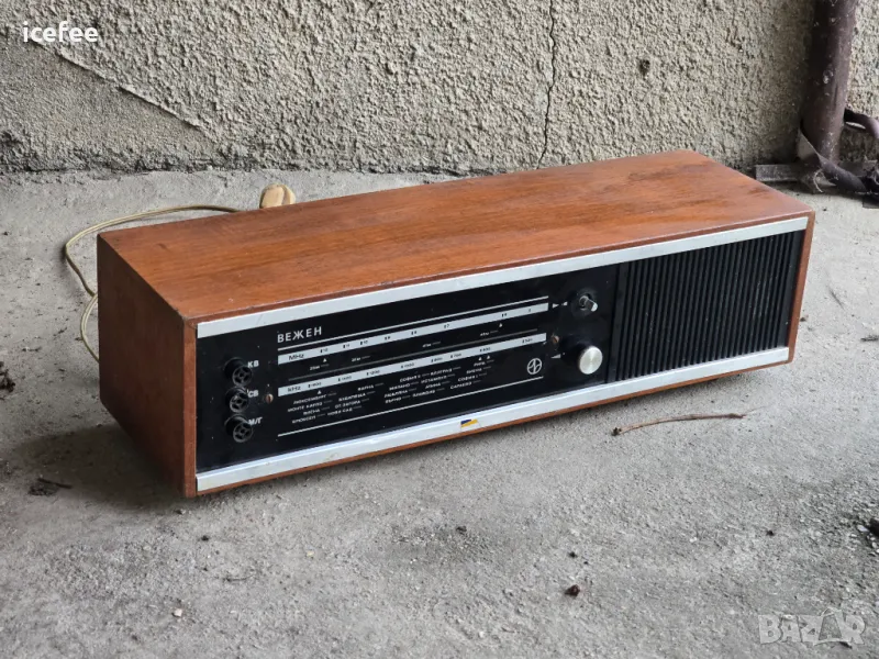 Радиоприемник Вежен, снимка 1