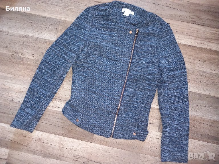 Вталено яке, снимка 1