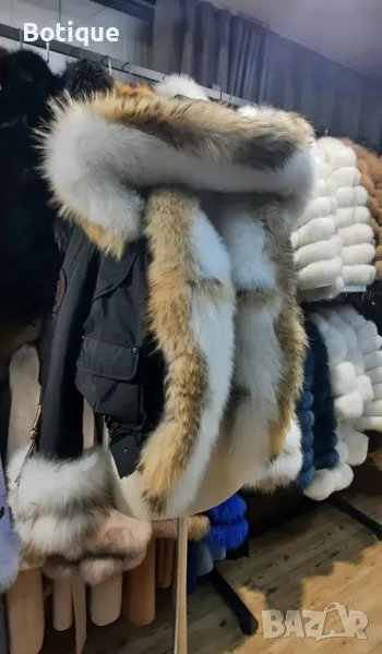 дамска парка от естествен косъм , снимка 1