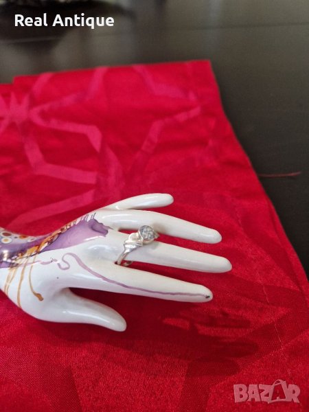 Красив и семпъл дамски сребърен пръстен- 2.67 грама- проба 925, снимка 1