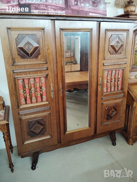 Трикрилен гардероб стил баски, снимка 1