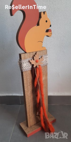 Дървена декорация с катеричка, снимка 1