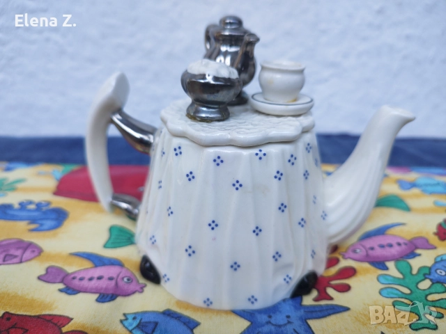 Малък декоративен чайник Table for one на Paul Cardew, снимка 2 - Колекции - 52344732