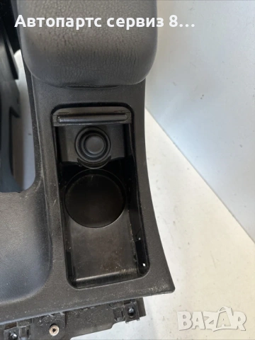 Подлакътник с държач за чаши черен за Alfa Romeo 159 Sportwagon 2009 Оригинален, снимка 3 - Части - 53096745