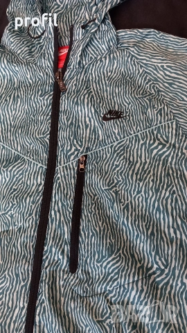 Nike Windbreaker S дамска ветровка/яке, снимка 3 - Спортни екипи - 53797185