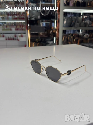 Miu Miu Слънчеви Очила С UV Защита С Подарък🎁Калъф - Различни Цветове Код SK1048, снимка 4 - Слънчеви и диоптрични очила - 53776576