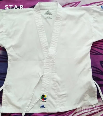 Карате кимоно Adidas Evolution - WKF одобрено за състезания, размер - 140-150, снимка 2 - Спортна екипировка - 55936237