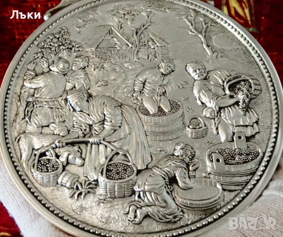 Калаен плакет,медал,пано Гроздобер. , снимка 2 - Антикварни и старинни предмети - 56376478