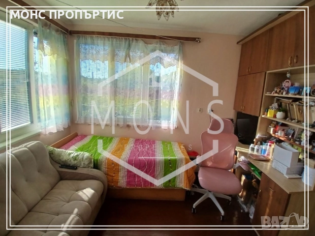 Двуетажна къща с двор и басейн в гр. Дебелец, обл. В. Търново, снимка 7 - Къщи - 51846250