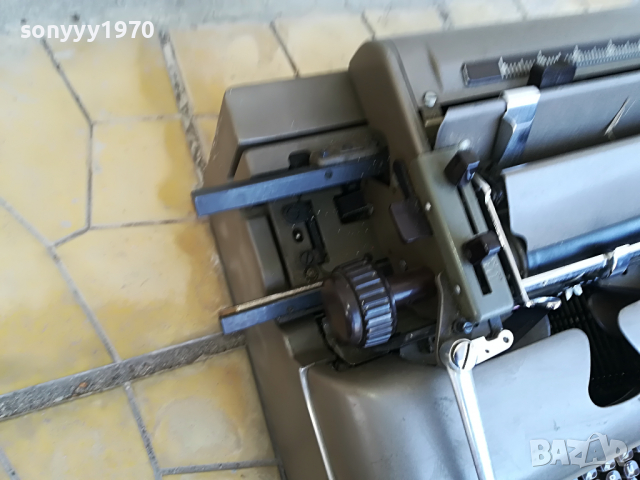 TRIUMPH-GERMANY 20КИЛА ПРАСЕ 2103221142, снимка 6 - Антикварни и старинни предмети - 36178862