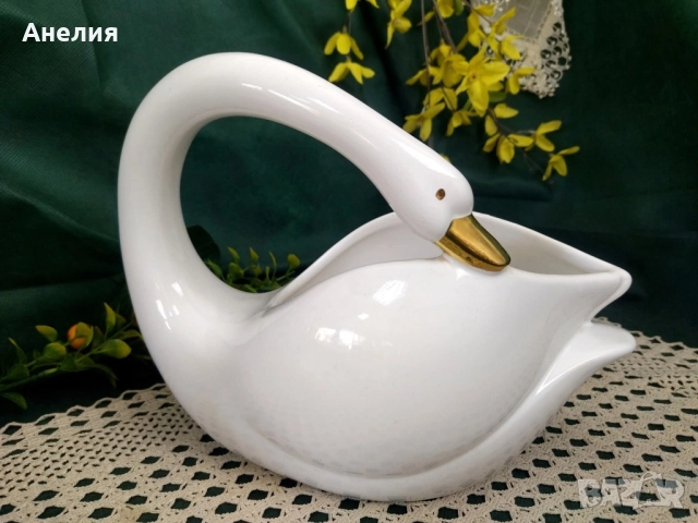 Лебеди кашпи, снимка 9 - Декорация за дома - 51778063