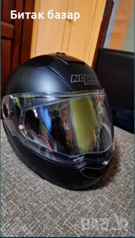 Продавам италианска модуларна каска Nolan. 