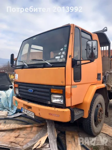 Товарен автомобил Форд Карго, снимка 2 - Камиони - 56164794