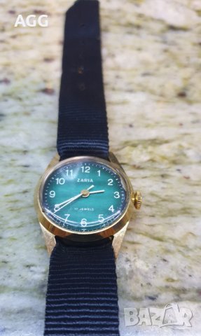 Механичен работещ часовник Заря СССР в оригиналната кутийка, снимка 3 - Антикварни и старинни предмети - 39658093