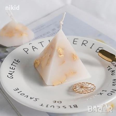 3D Пирамида 5 см силиконов молд форма калъп смола оргонит гипс шоколад свещ, снимка 2 - Форми - 39591297