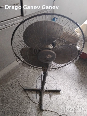 Вентилатори 3 броя. 