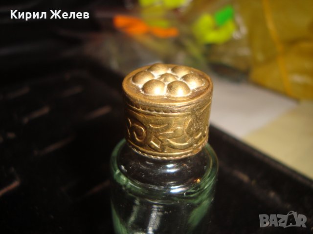 МУСКАЛ СТАРО ШИШЕНЦЕ за РОЗОВА ВОДА БРОНЗОВО ОРНАМЕНТИРАНО КАПАЧЕ АРТ НУВО СТИЛ РЯДКО 24780, снимка 2 - Антикварни и старинни предмети - 34507889