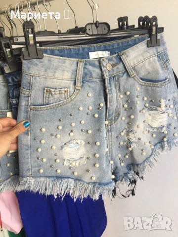 Къси дънкови гащи с перлички, снимка 2 - Къси панталони и бермуди - 53042258