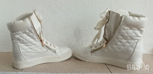 Бели кожени обувки ,високи с ципове за ефект и връзки ., снимка 6 - Дамски ежедневни обувки - 41898813