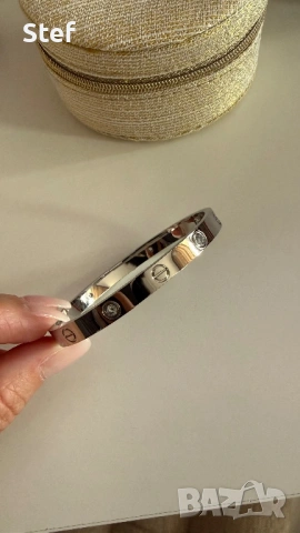 Cartier love гривна с камъчета златна и сребърна, снимка 2 - Гривни - 53827835