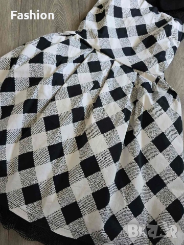 Рокля на LILIA. S номер. Долната част е тип-пачка, снимка 2 - Рокли - 53379903