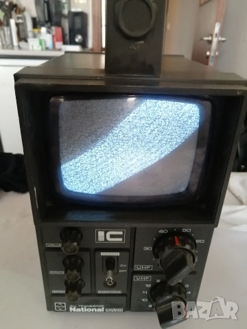 Ретро телевизор NATIONAL TR-505ES, снимка 3 - Антикварни и старинни предмети - 53767666